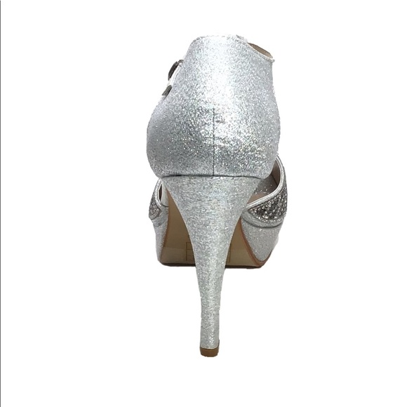 Lov Mark Silver Mesh T-Strap Heeled Sandal - Picture 7 of 12